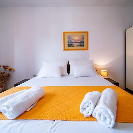 Apartments Lazaric Lopar Extérieur photo