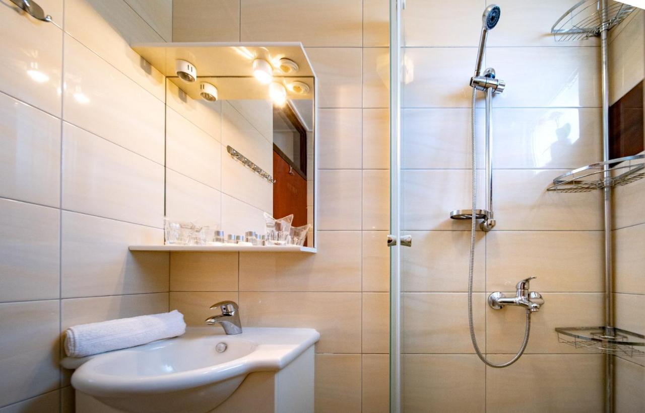 Apartments Lazaric Lopar Extérieur photo
