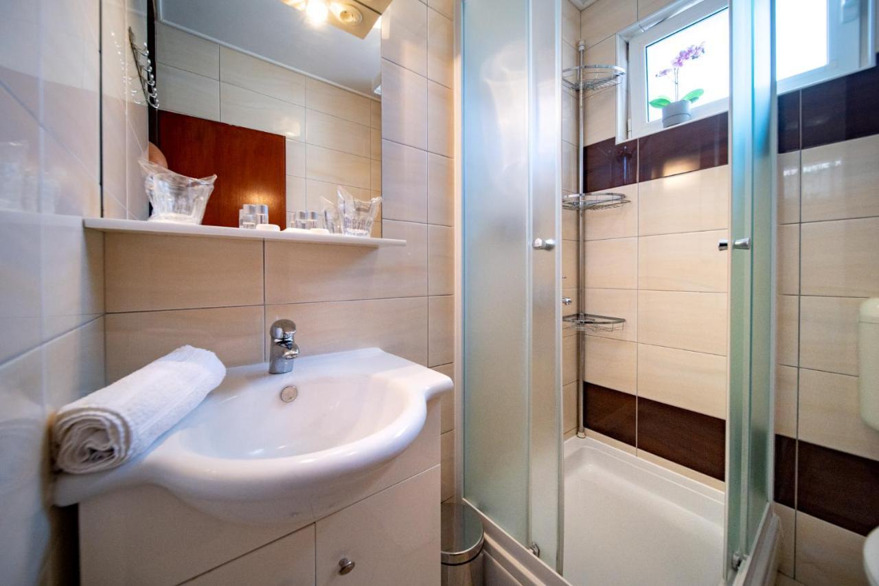 Apartments Lazaric Lopar Extérieur photo